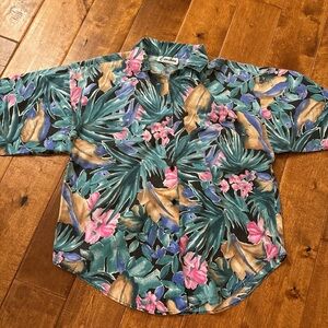 Casual Tropical Print Button-Down Blouse in Teal and Pink